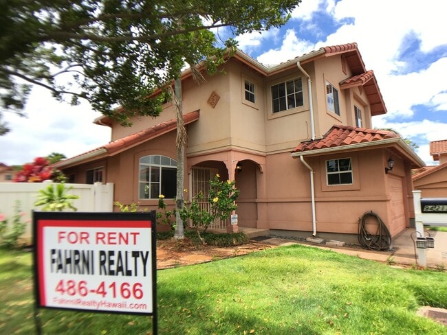 Primary Photo - Spacious 3-Bedroom Home in Tropics at Waik...