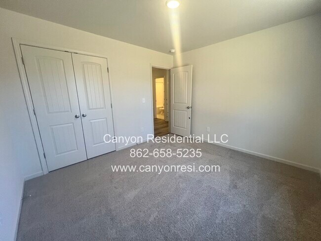 Building Photo - 4274 Winnabow Rd