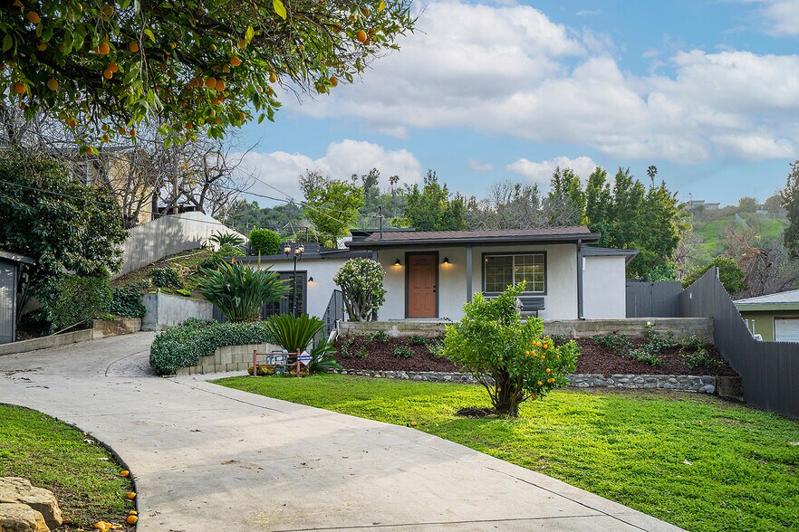 Building Photo - 1818 Wollam St