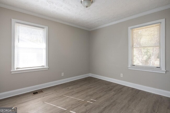 Building Photo - 2153 Burroughs Ave SE