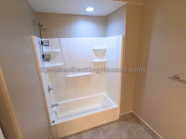 Building Photo - 1402-1404 Charles Street - 1404