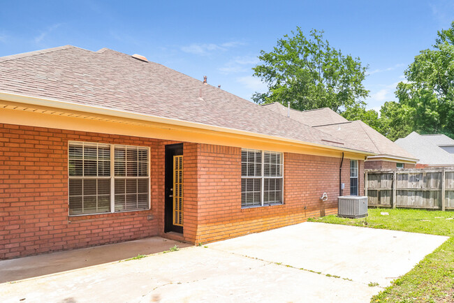 Building Photo - 9811 Morgan Meadows Cove