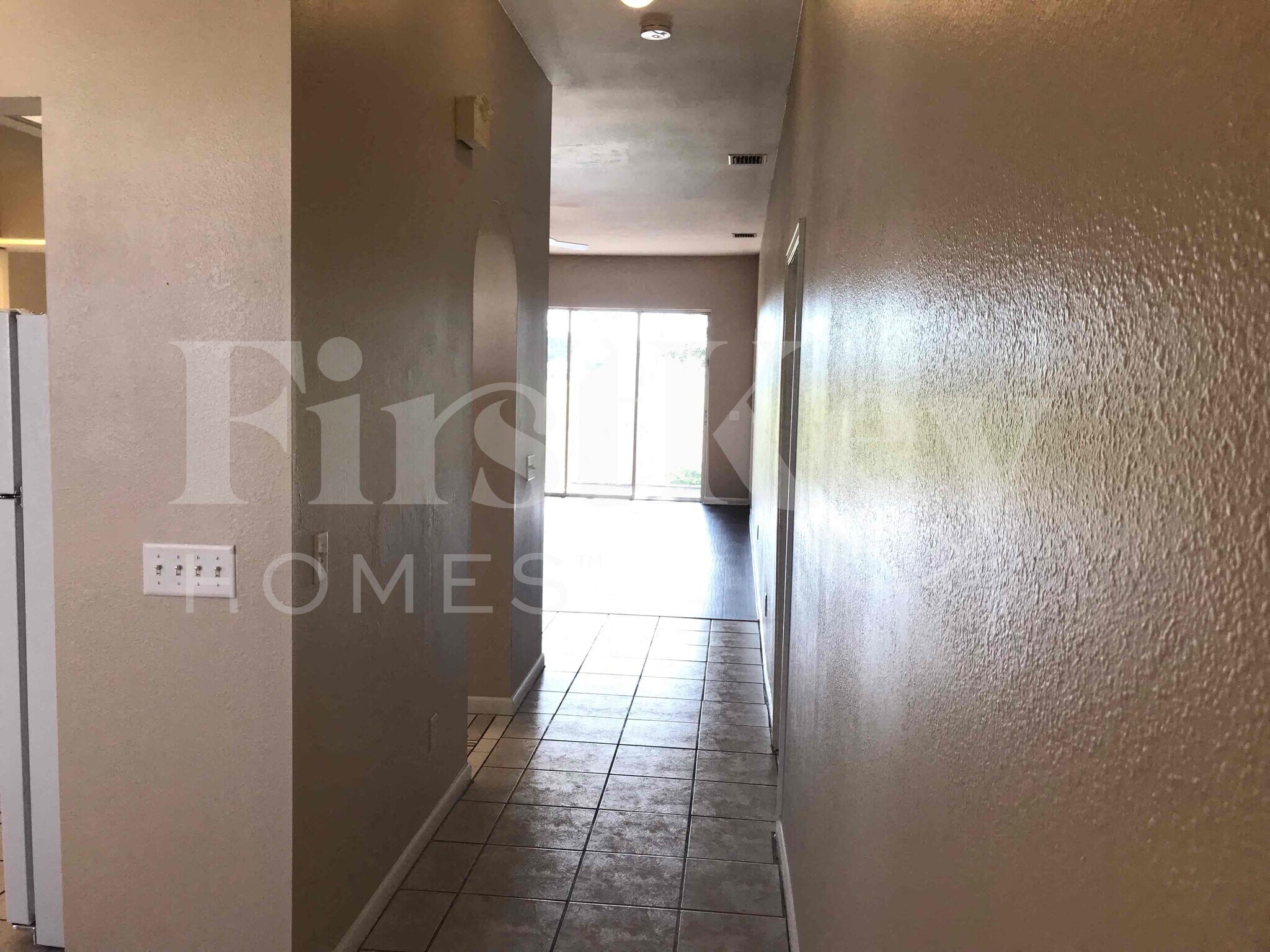 Building Photo - 1036 SE 11th Terrace