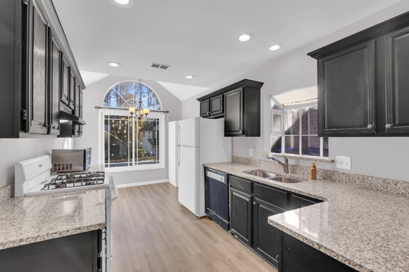 Building Photo - 1264 Watercrest Cir