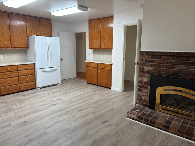 Building Photo - Bennett Valley 3 bedroom 2 bath Home!