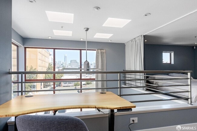 Building Photo - 1025 Minna St