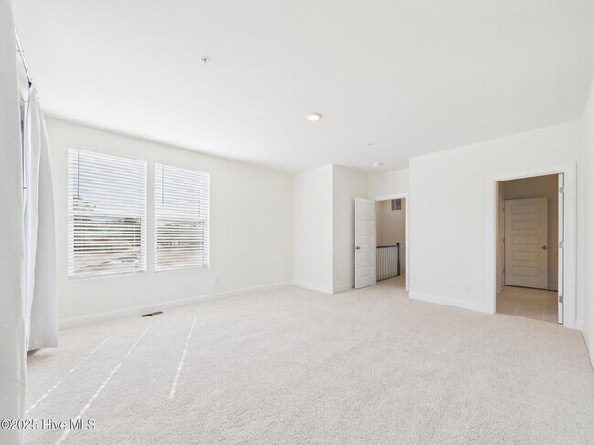 Building Photo - 1259 Shaw View Aly