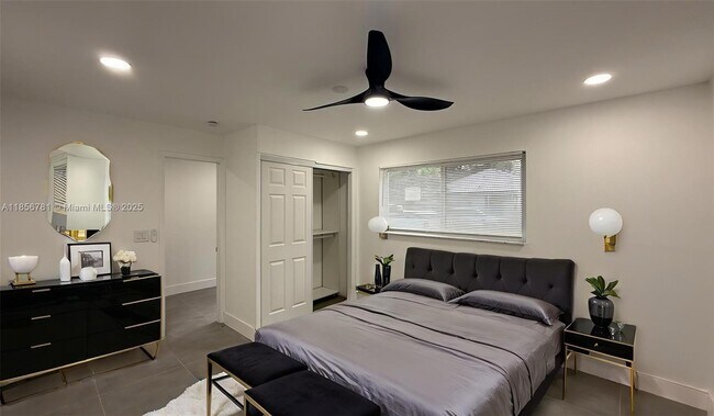 Building Photo - 315 N 26th Ave