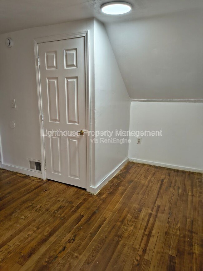 Building Photo - 3041 Lemuel St
