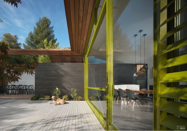 Building Photo - 162 Throckmorton Ave