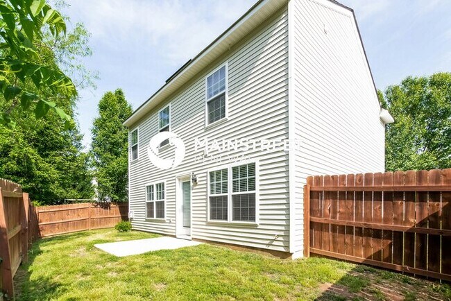 Building Photo - 3 Bedroom Pet-Friendly Home in Mooresville, NC with Main Street Renewal