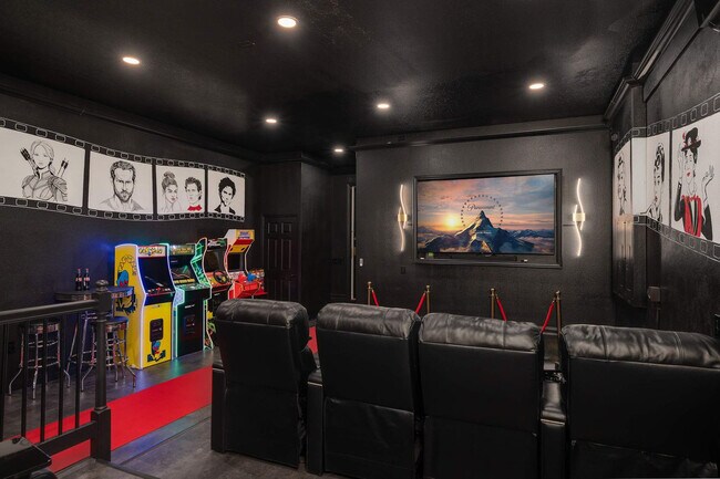 Building Photo - 1227 Radiant St