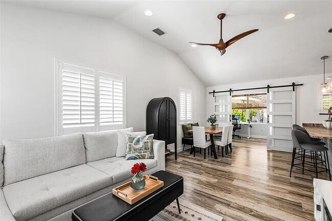Building Photo - Coastal Luxury Living Just Minutes from Madeira Beach - 3bed | 2 bath