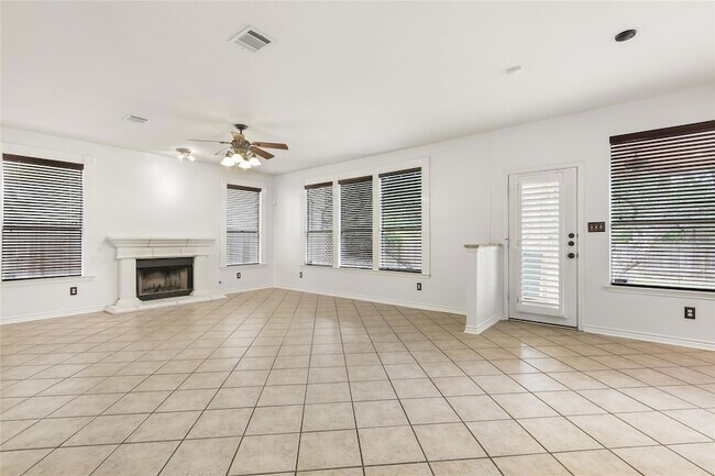 Building Photo - 2604 Stenson Dr