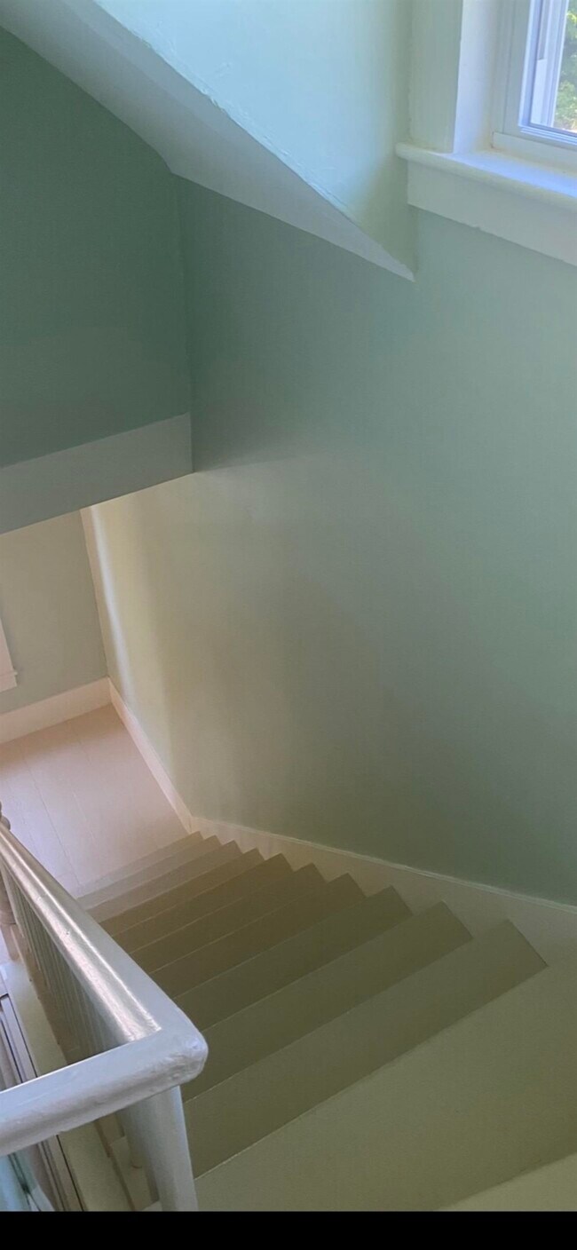 Building Photo - 36 Western Ave