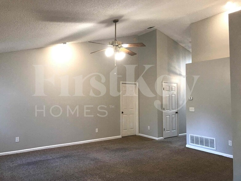 Building Photo - 7852 Catskills Ct