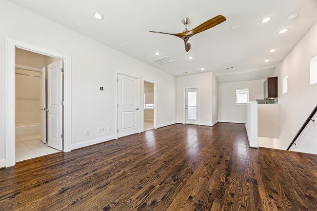 Building Photo - 1505 Missouri St