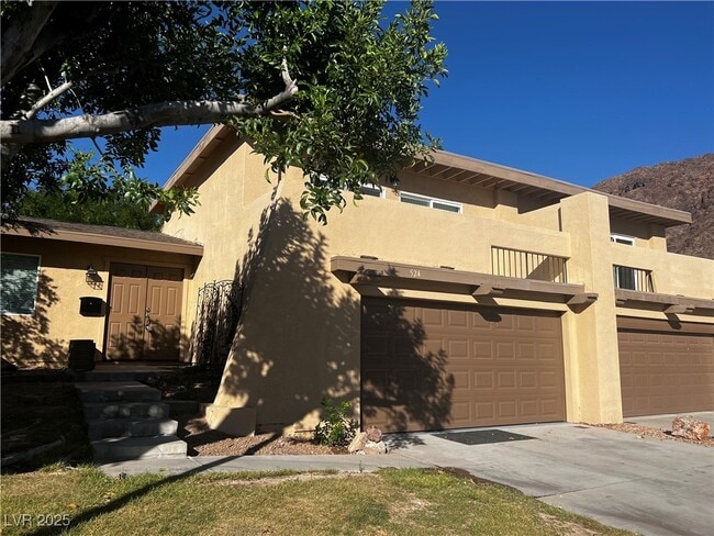 Building Photo - 524 Greenbriar Pl