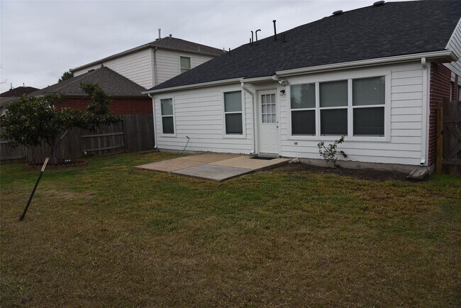 Building Photo - 14915 Sugar Sands Dr