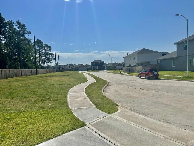 Building Photo - 1002 Muscadine Vine Ln