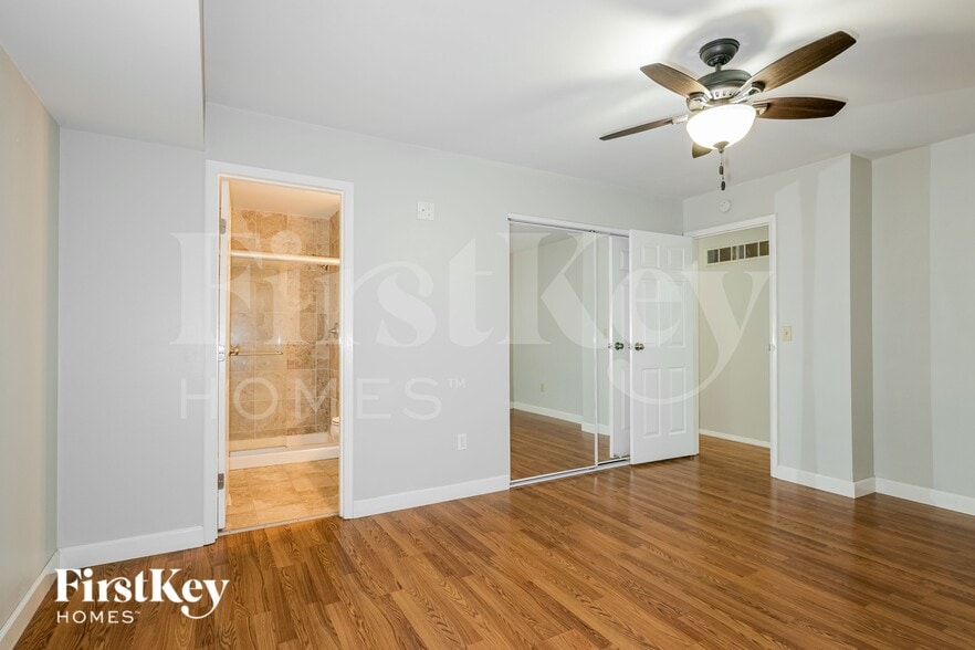 Building Photo - 382 Beaver Lake Dr