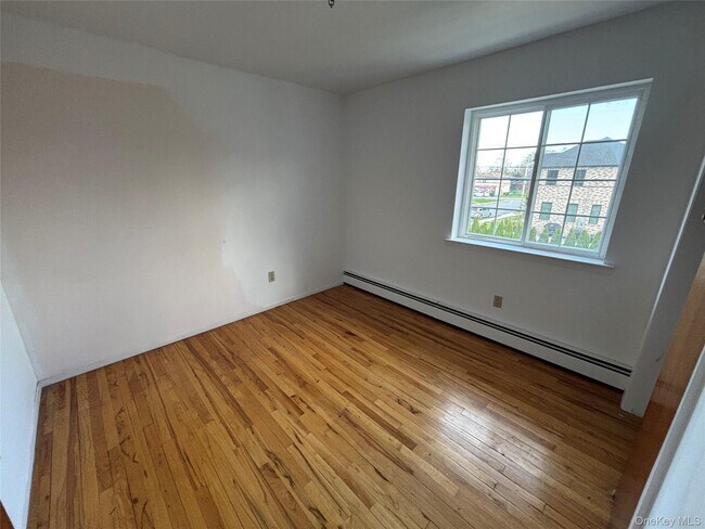 Building Photo - 31 Woodward St