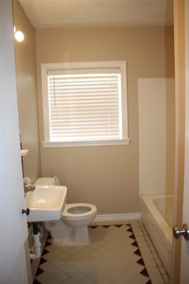 Building Photo - 13307 Force St