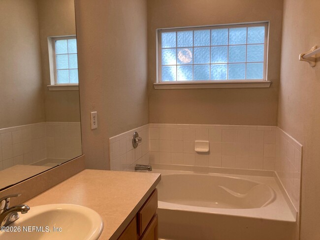 Building Photo - 7226 Deerfoot Cir