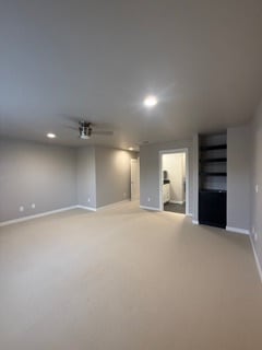 Building Photo - 515 G St