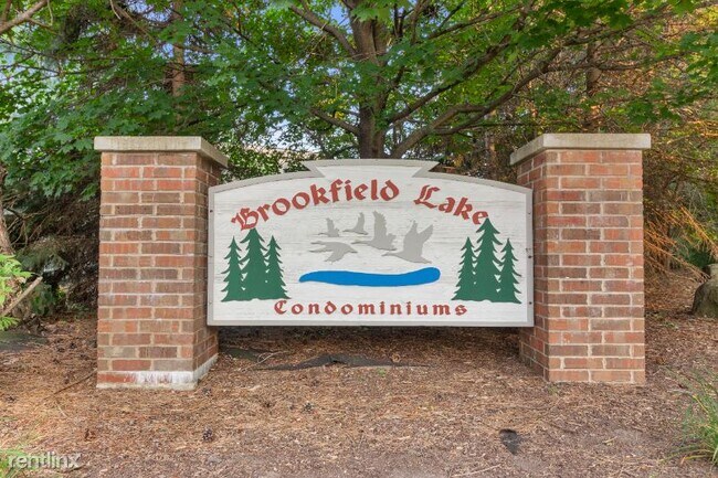 Building Photo - 18775 Brookfield Lake Dr