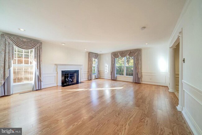 Building Photo - 6209 Stoneham Ln