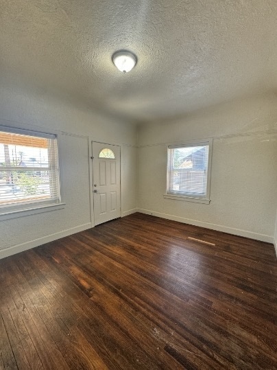 Building Photo - Charming Historic "Shot Gun Style" 2 bedroom Duplex