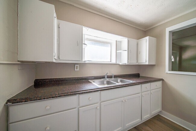 Building Photo - Coming Soon! Spacious 5 Bedroom 3 Bath Home