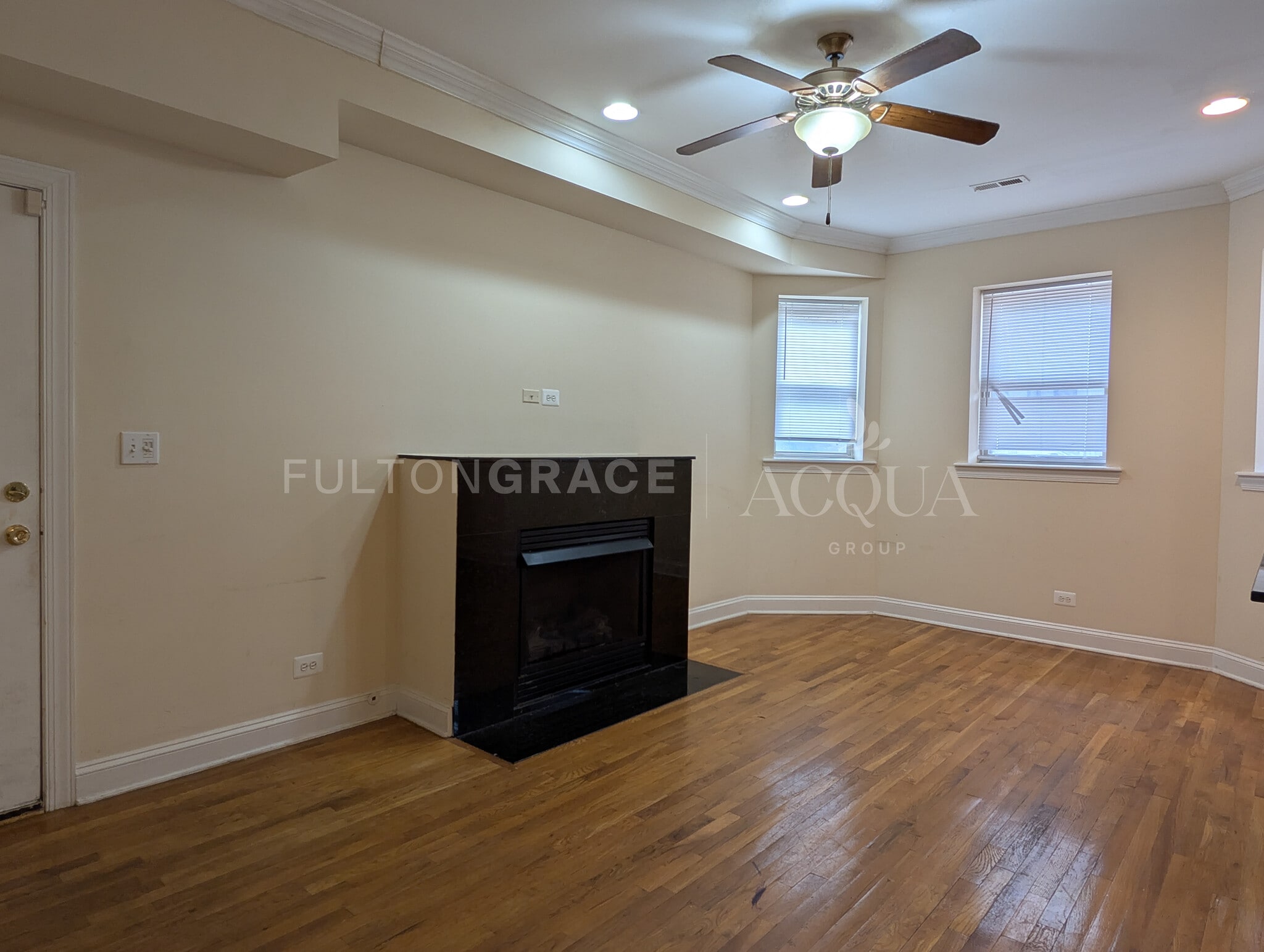 Building Photo - 6935 N Oakley Ave