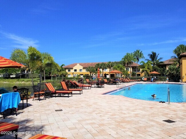 Building Photo - 733 Ventura Dr