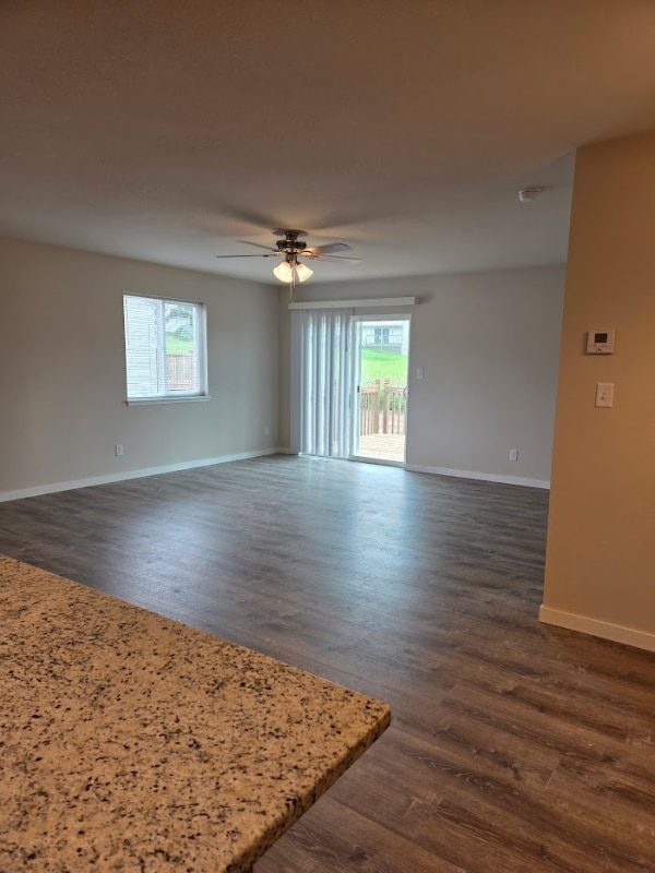 Building Photo - 5989-5991 Hanson Ct