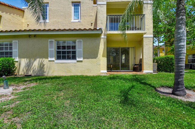 Building Photo - 1110 Lake Shore Dr