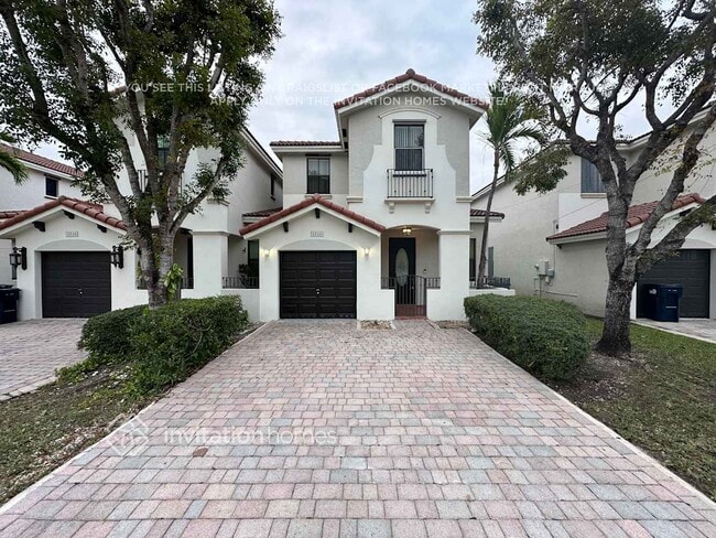 Building Photo - 3720 SW 69th Ave