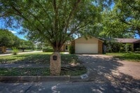 Building Photo - 7801 Summerglen Rd