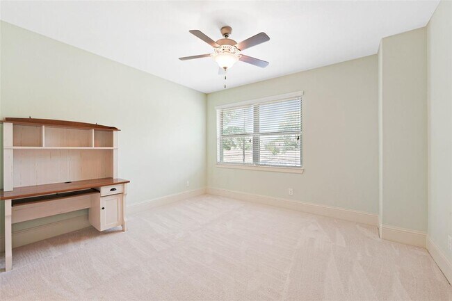 Building Photo - 6240 San Felipe St