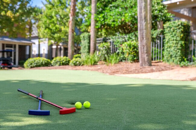 Building Photo - 2469 Bungalo Ln