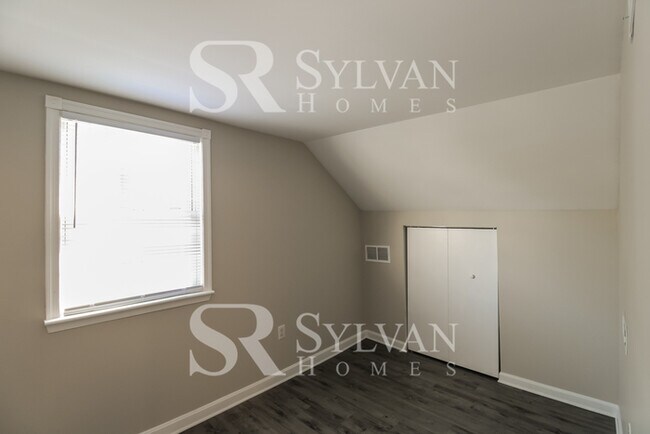 Building Photo - At Last, This Is What You Have Been Searching For!