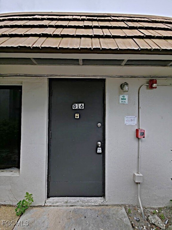 Primary Photo - 1830 Maravilla Ave