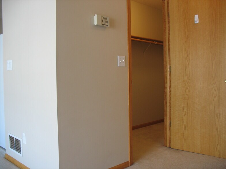 Building Photo - 2501 Cobble Hill Ct