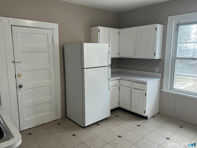 Building Photo - 40 Prospect St