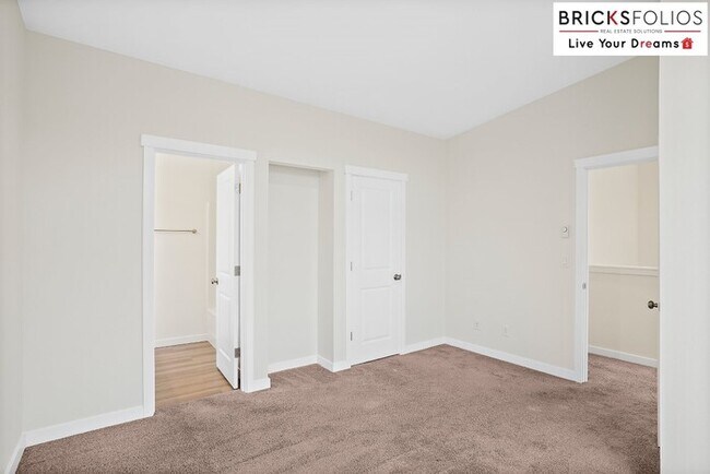 Building Photo - Discover Your Dream Home Near JBLM – No Worries About Vouchers or Deposits!