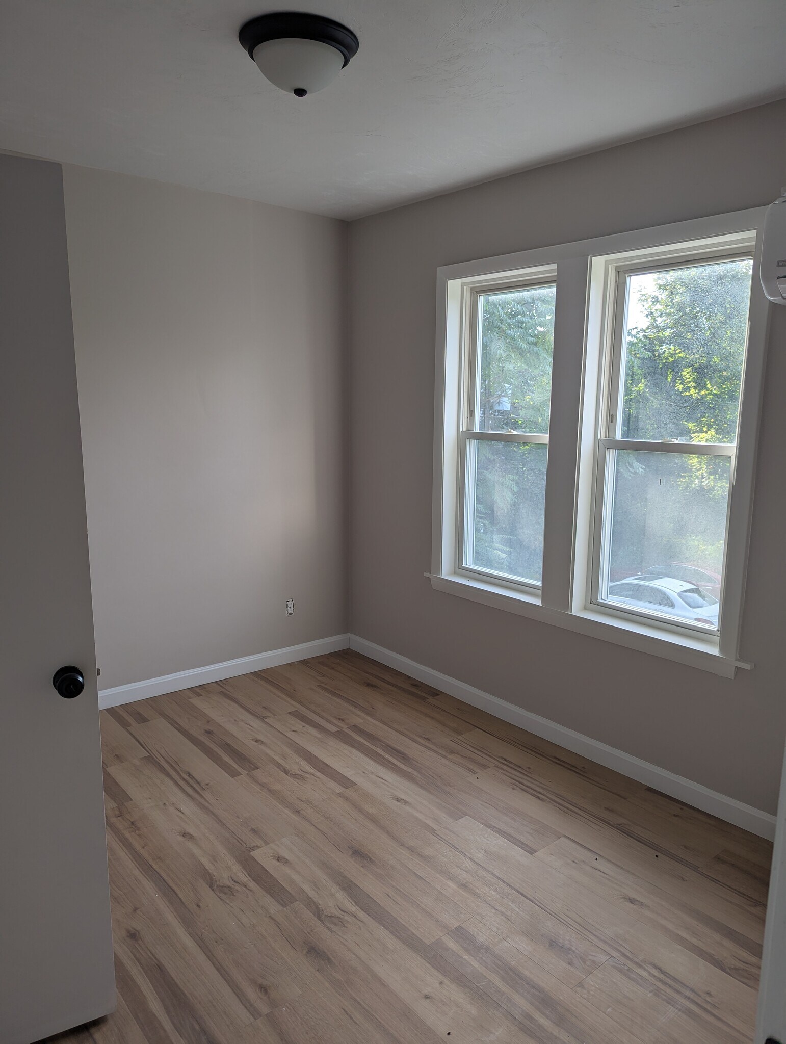 Building Photo - 209 Ingleside Ave