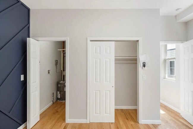 Building Photo - 334 St Paul St