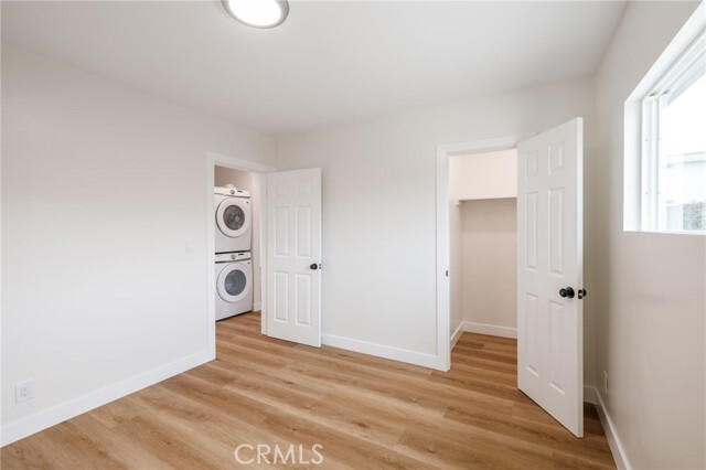 Building Photo - 13933 Doty Ave