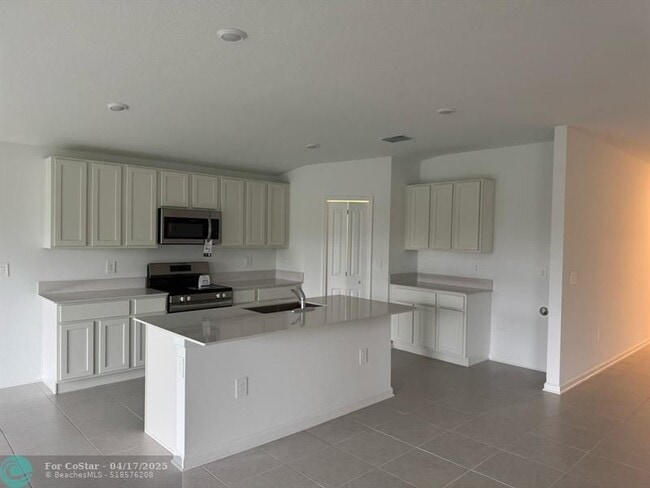Building Photo - 1620 Marksman Rd